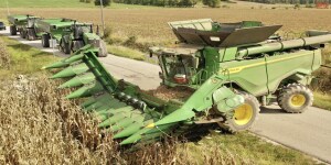 John Deere C16F Corn Head & X9 1100 Combine: Monster Harvest!